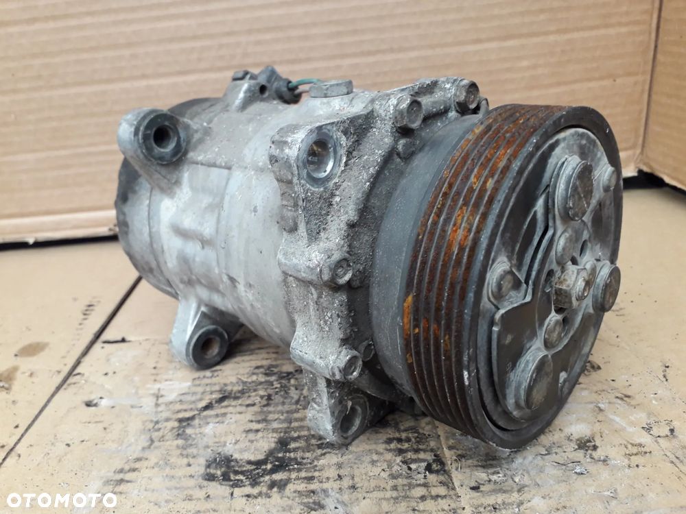 KOMPRESOR KLIMATYZACJI 1J0820803K 1,9TDI GOLF IV - 4