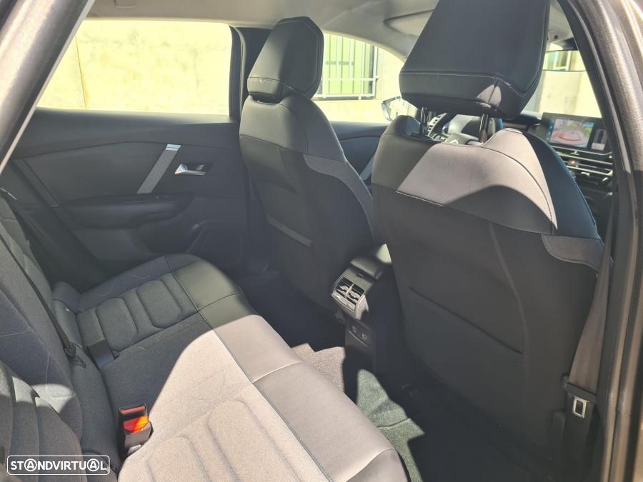 Citroën e-C4 50 kWh Plus — fotografia 9
