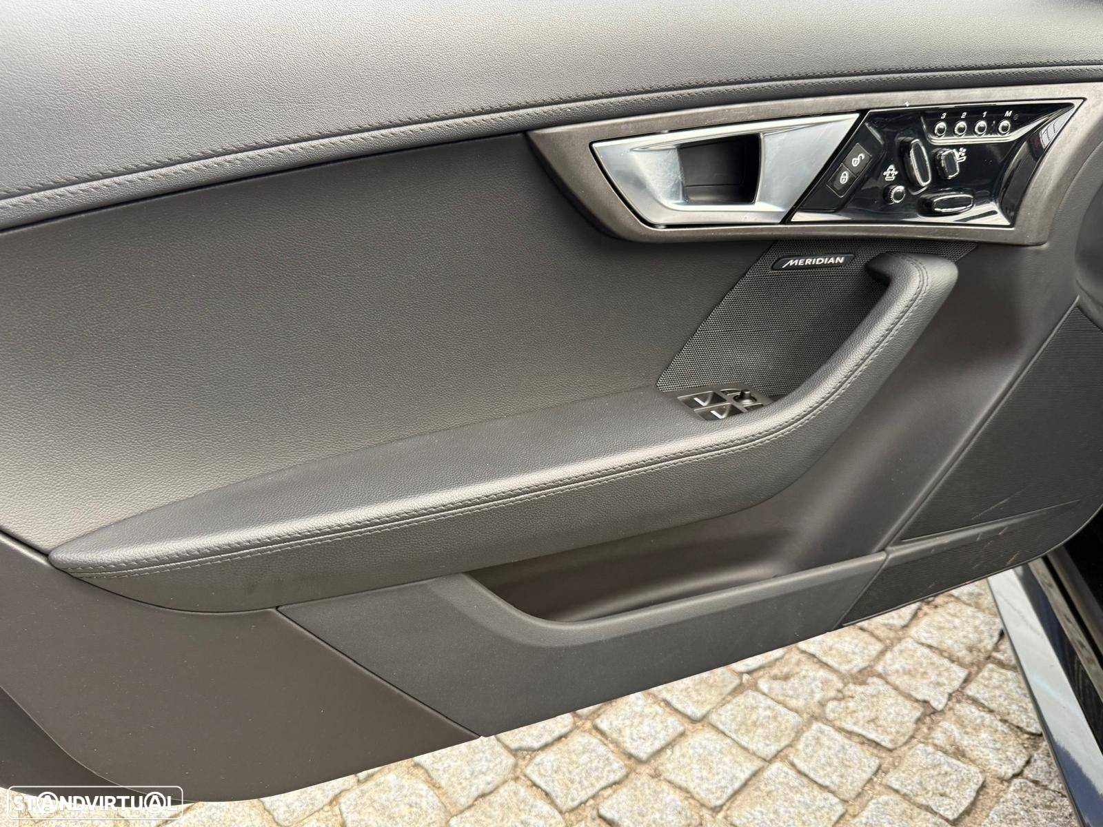 Jaguar F-Type 3.0 V6 S/C S Auto - 32