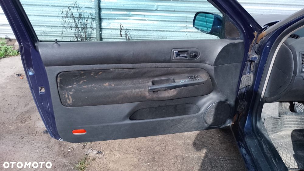 tylko części VW GOLF IV 1.9 SDI 68KM 50kW AGP HB 3D lakier LB5N 97r-06r - 7