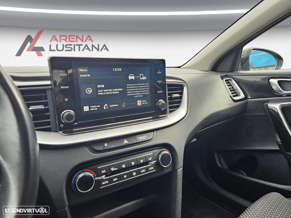 Kia XCeed 1.6 CRDi MHEV Tech - 22