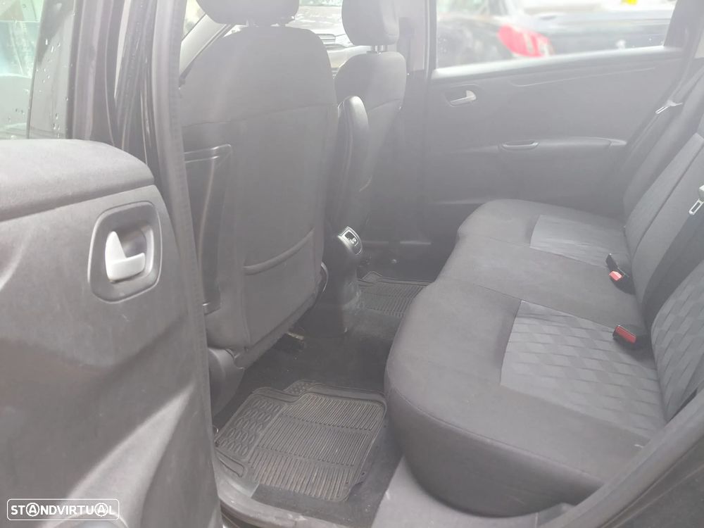 Citroën C-Elysée 1.5 BlueHDi Shine - 16