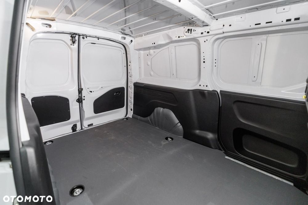 Toyota Proace City - 27
