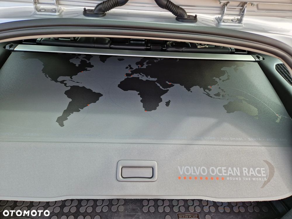 Volvo V60 D2 Ocean Race - 11