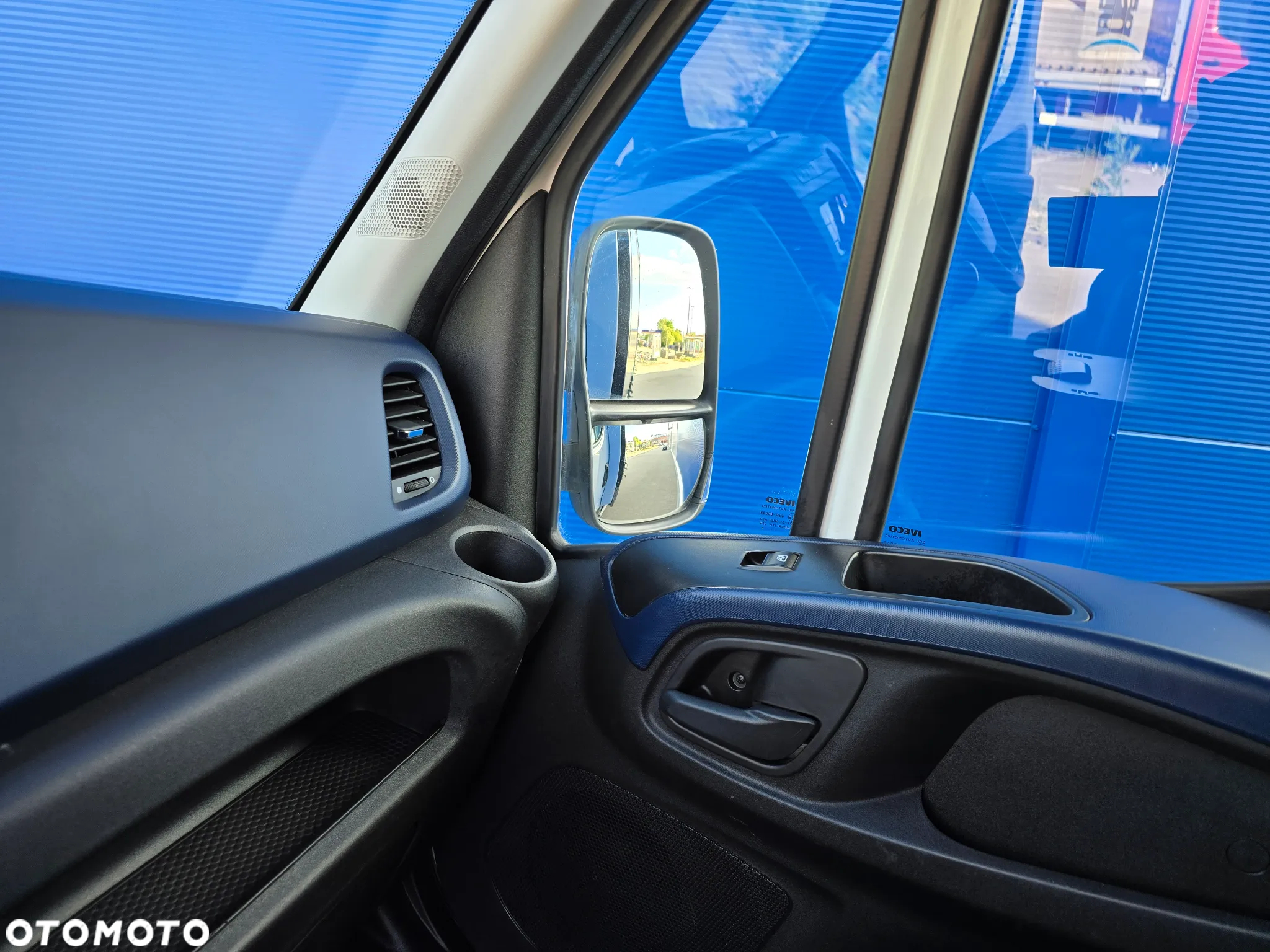 Iveco 50C/35 180KM - 15