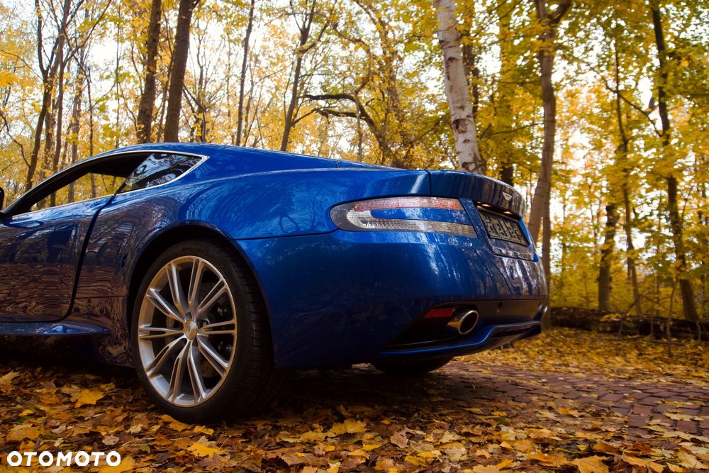 Aston Martin Virage - 32