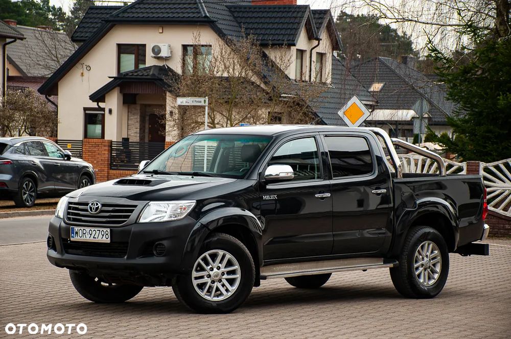 Toyota Hilux 3.0 D-4D Invincible - 24