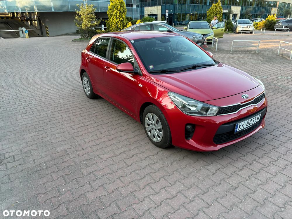Kia Rio - 10