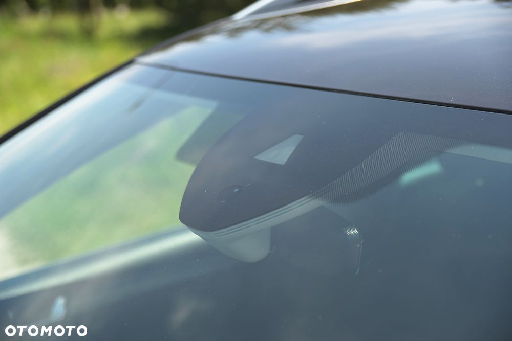 Skoda Superb 2.0 TDI DSG Ambition - 37