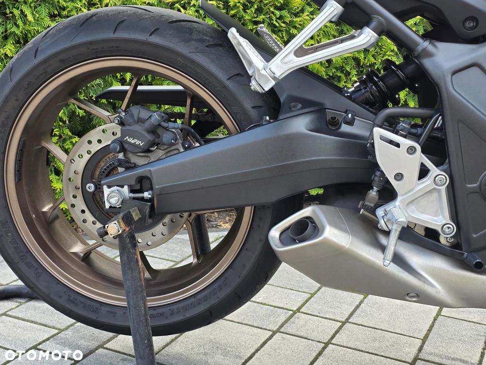 Honda CB - 10