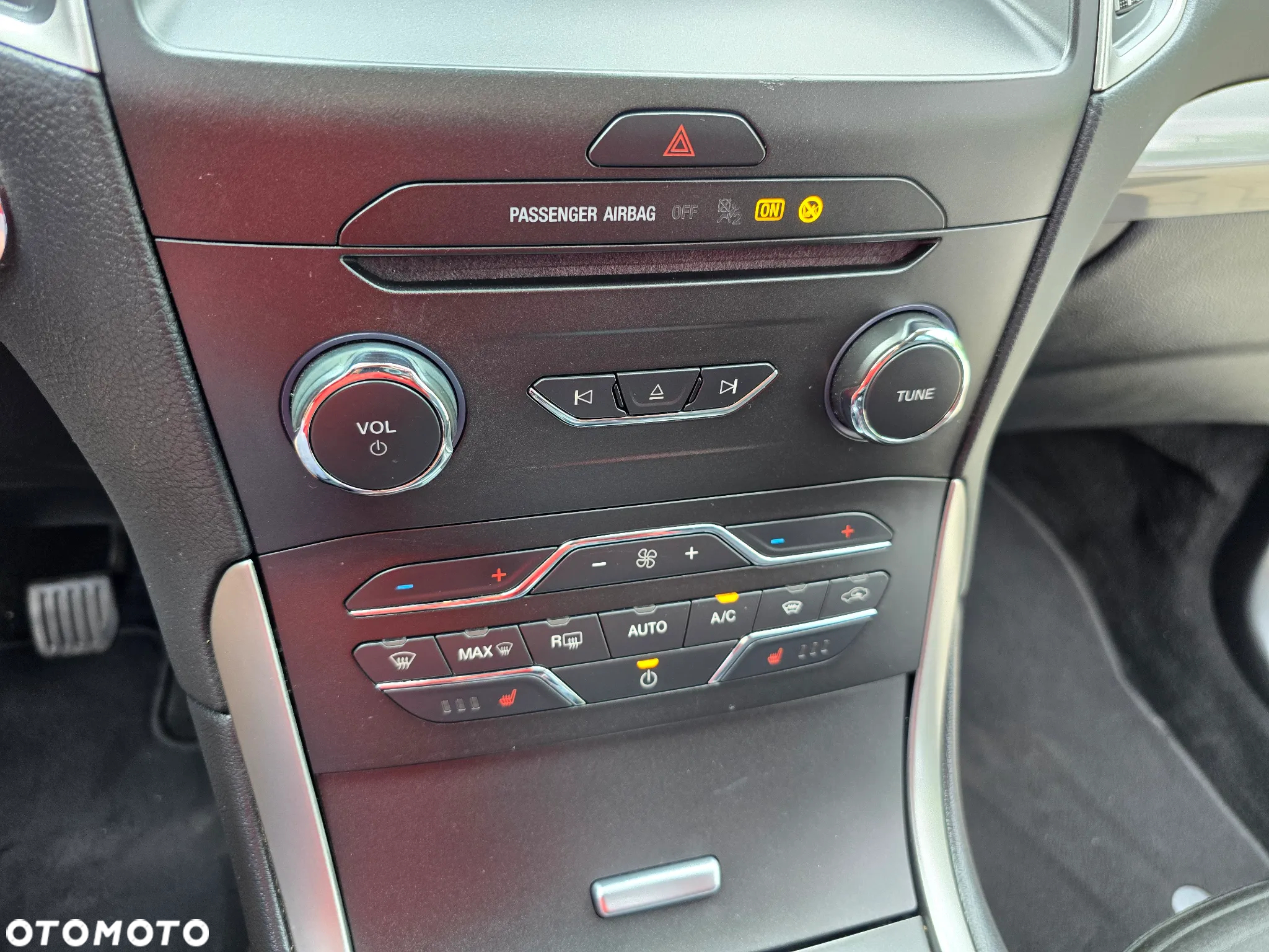 Ford S-Max - 36