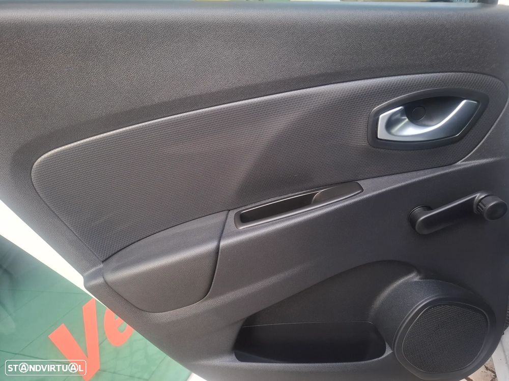 Renault Clio Sport Tourer 0.9 TCe Limited - 38