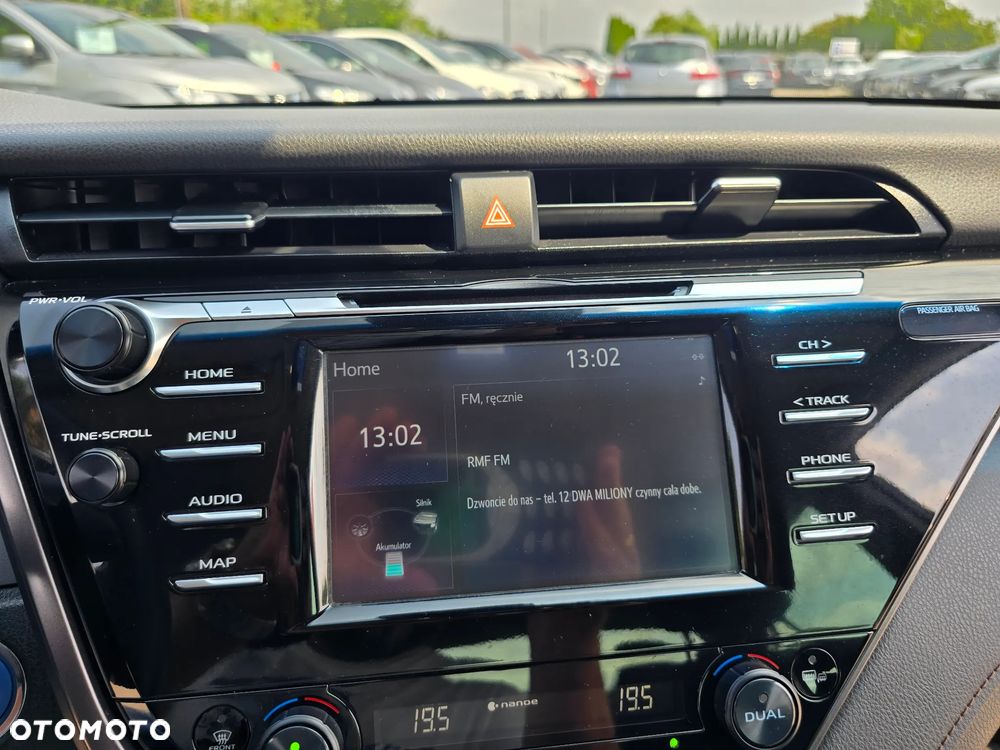 Toyota Camry - 30