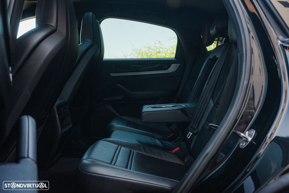 Porsche Cayenne — fotografia 14