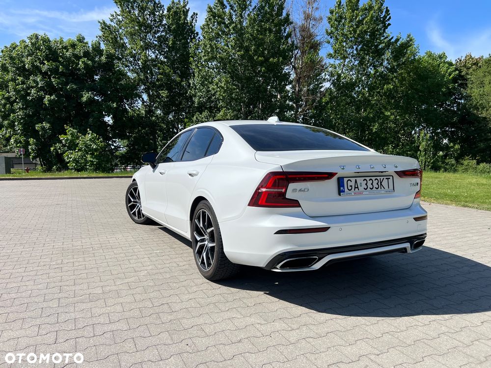Volvo S60 T6 AWD R-Design - 6
