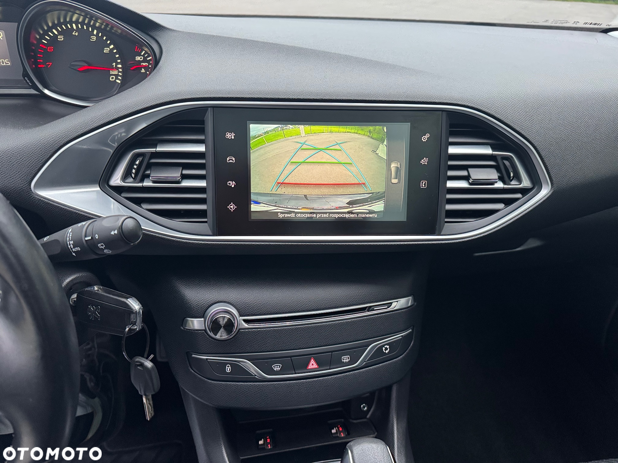 Peugeot 308 SW 1.2 PureTech Allure S&S EAT6 - 13