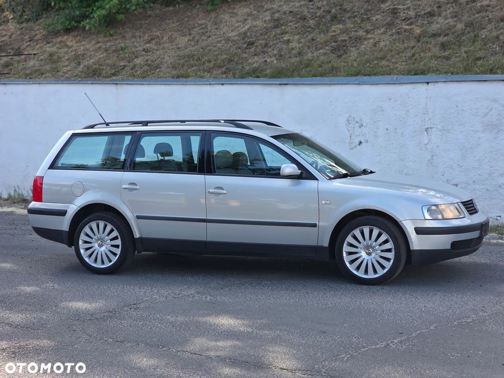 Volkswagen Passat 1.6 Comfortline - 13