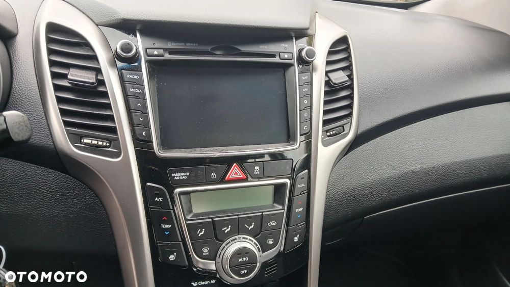 Hyundai i30 blue 1.6 GDI Style - 12