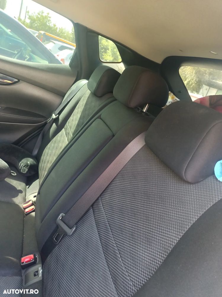 Nissan Qashqai 1.6 DCI DPF Start/Stop acenta - 10