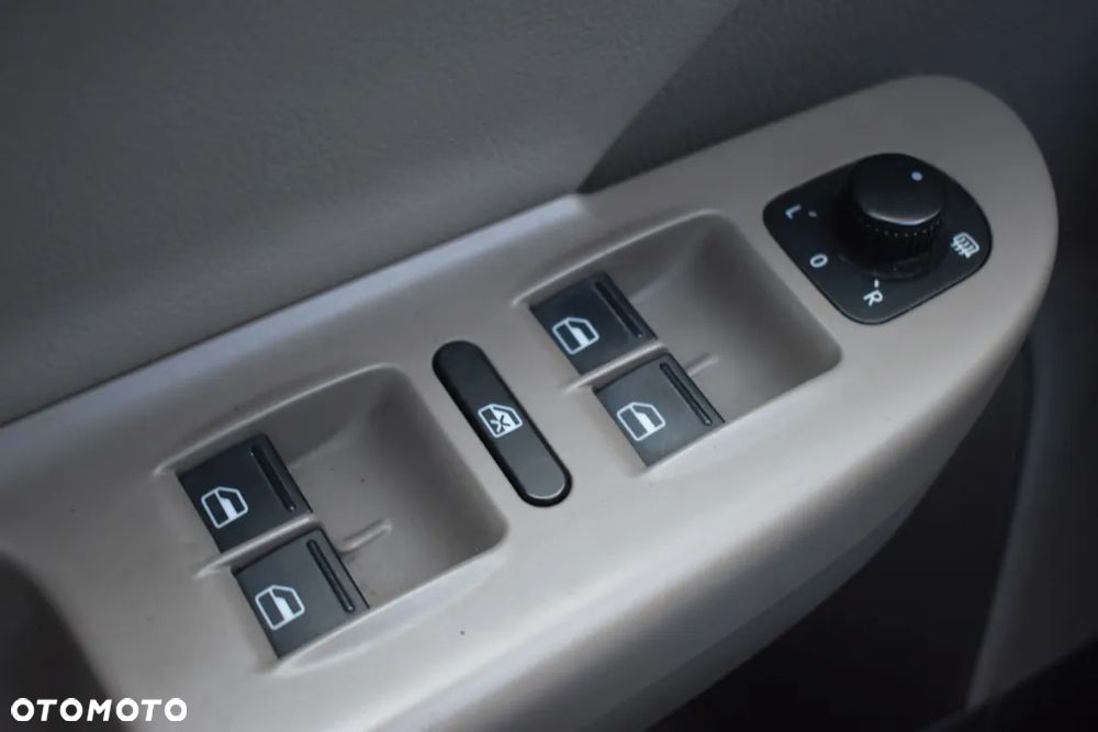 Volkswagen Passat - 28