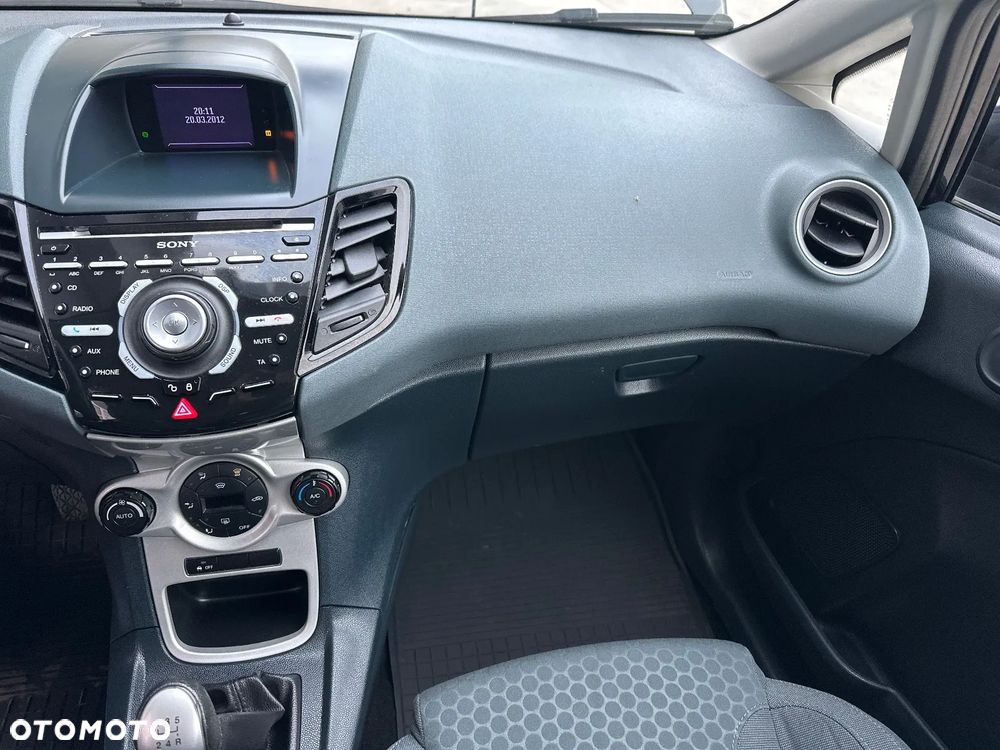 Ford Fiesta - 16