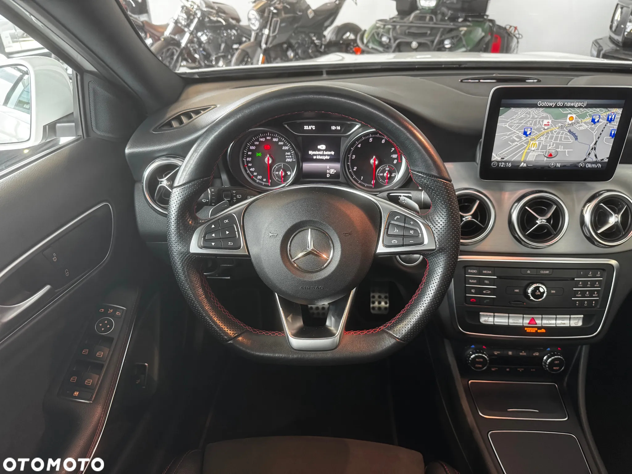 Mercedes-Benz GLA 200 7G-DCT AMG Line - 34