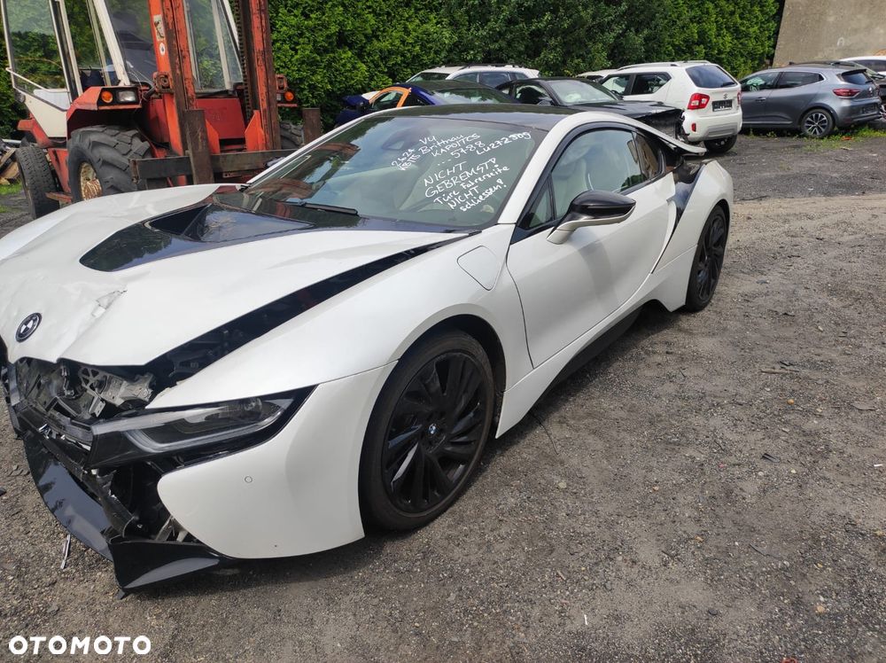 BMW i8 - 1