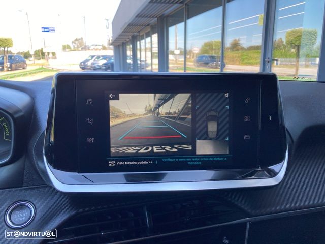 Peugeot e-208 Allure - 38