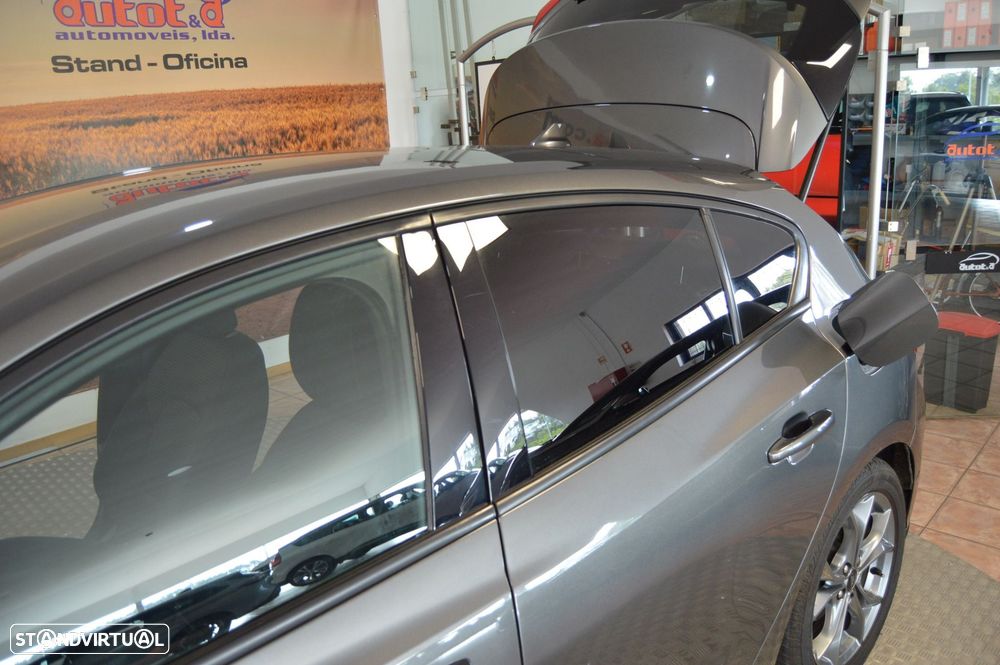 Ford Focus 1.5 TDCi ECOBlue ST-Line - 16