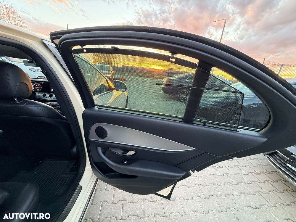 Mercedes-Benz E - 11