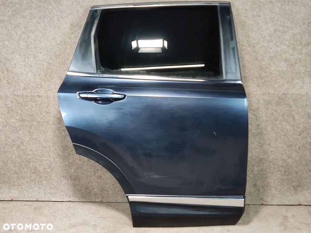 HONDA CR-V 19-22r Drzwi Tył Prawy - 1