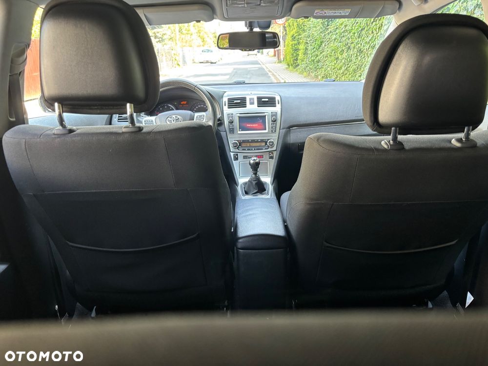 Toyota Avensis 2.0 D-4D Comfort - 29