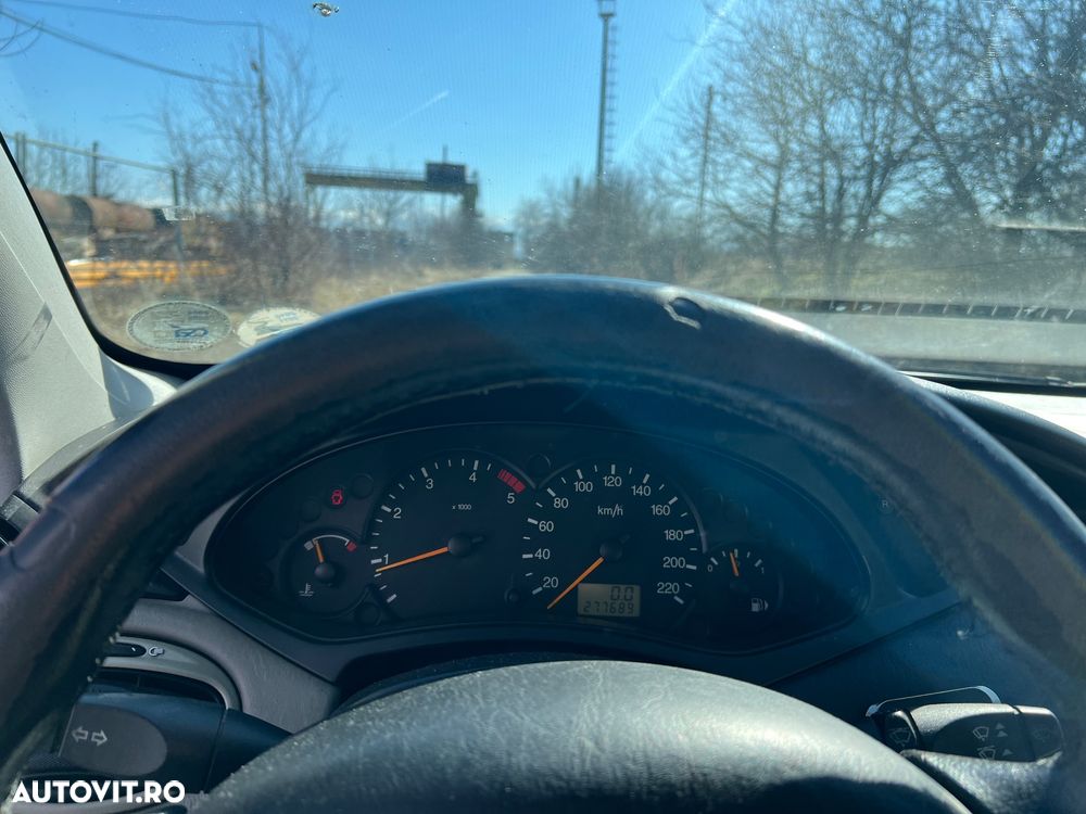 Ford Focus TDCi Ghia - 12