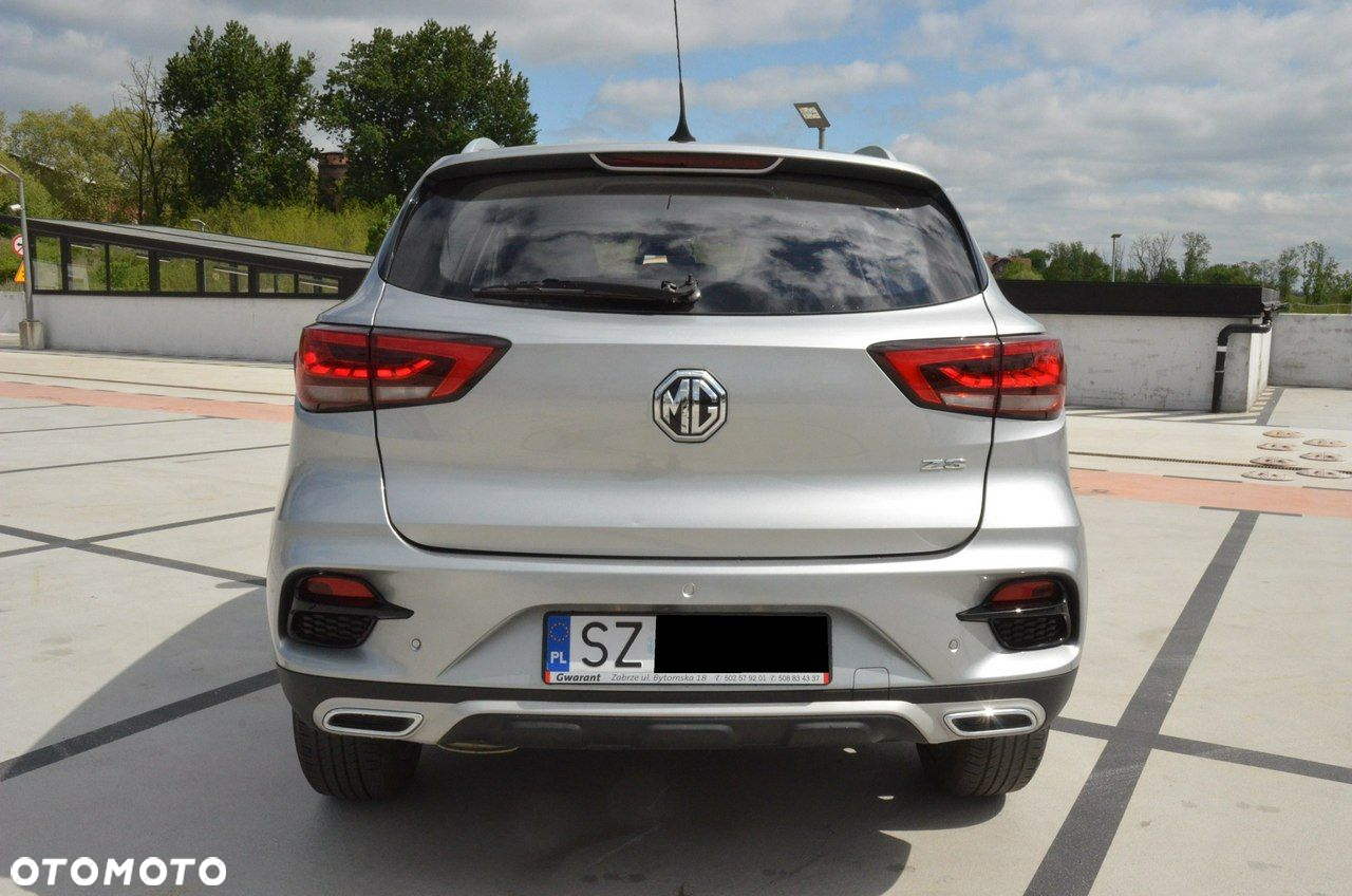 MG ZS - 13