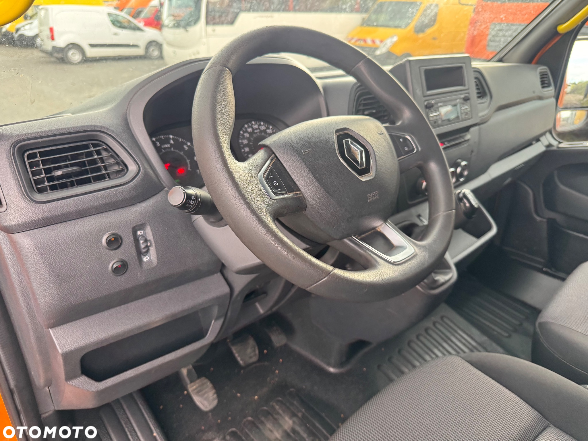 Renault Master klimatyzacja Mobilny serwis roboty drogowe Blaszak L3H3 super stan - 16
