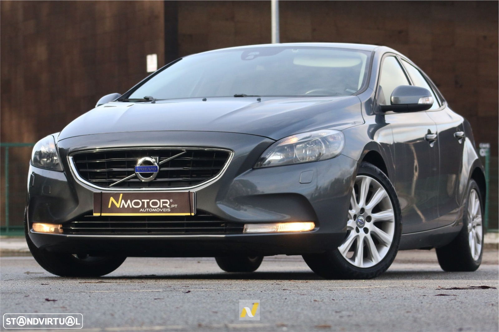 Volvo V40 1.6 D2 Momentum Powershift Eco - 20