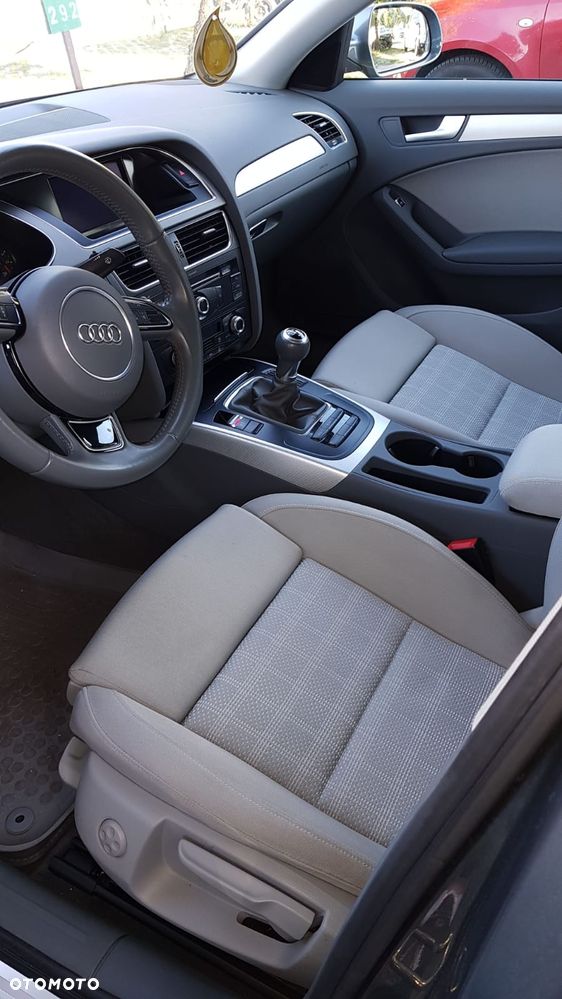 Audi A4 2012 photo 5