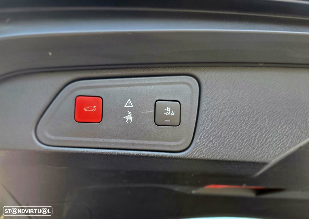 Peugeot 3008 1.5 BlueHDi Allure Pack EAT8 - 19