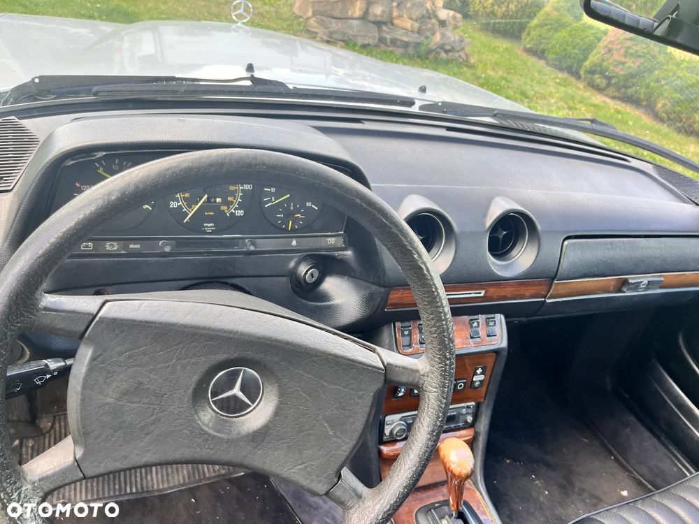 Mercedes-Benz W123 - 13