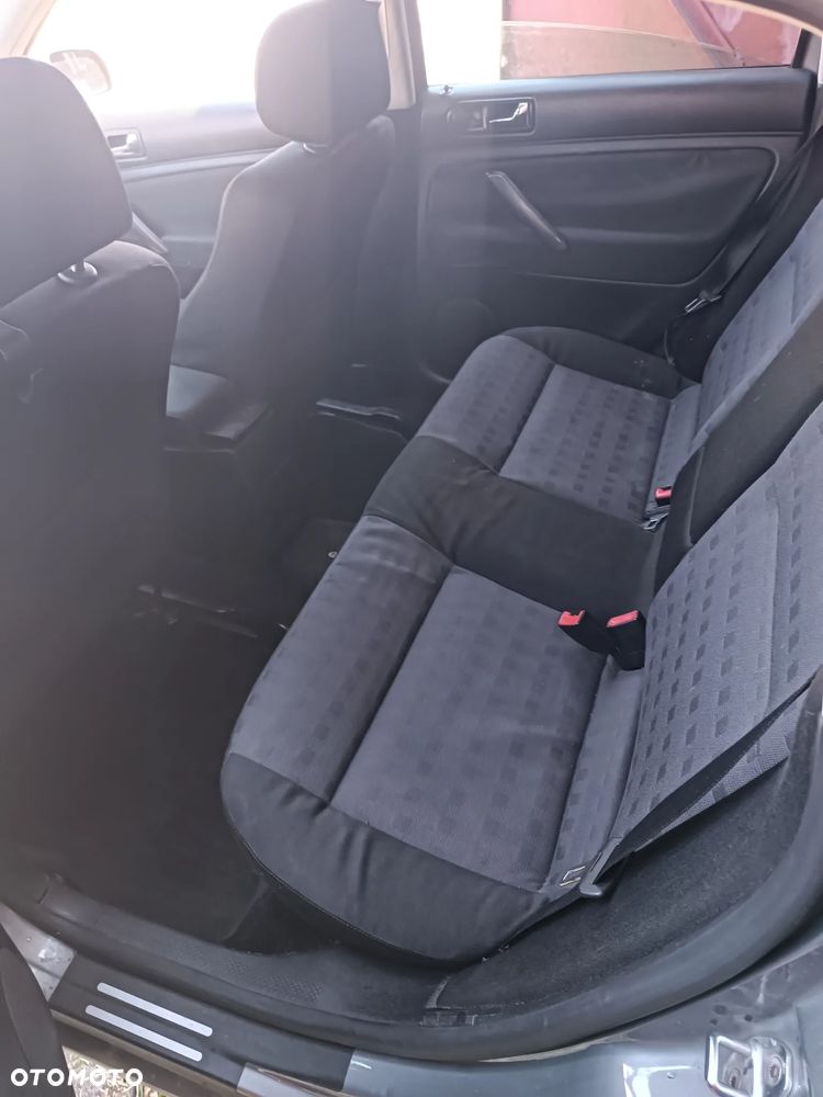Volkswagen Passat 2.0 Comfortline - 24