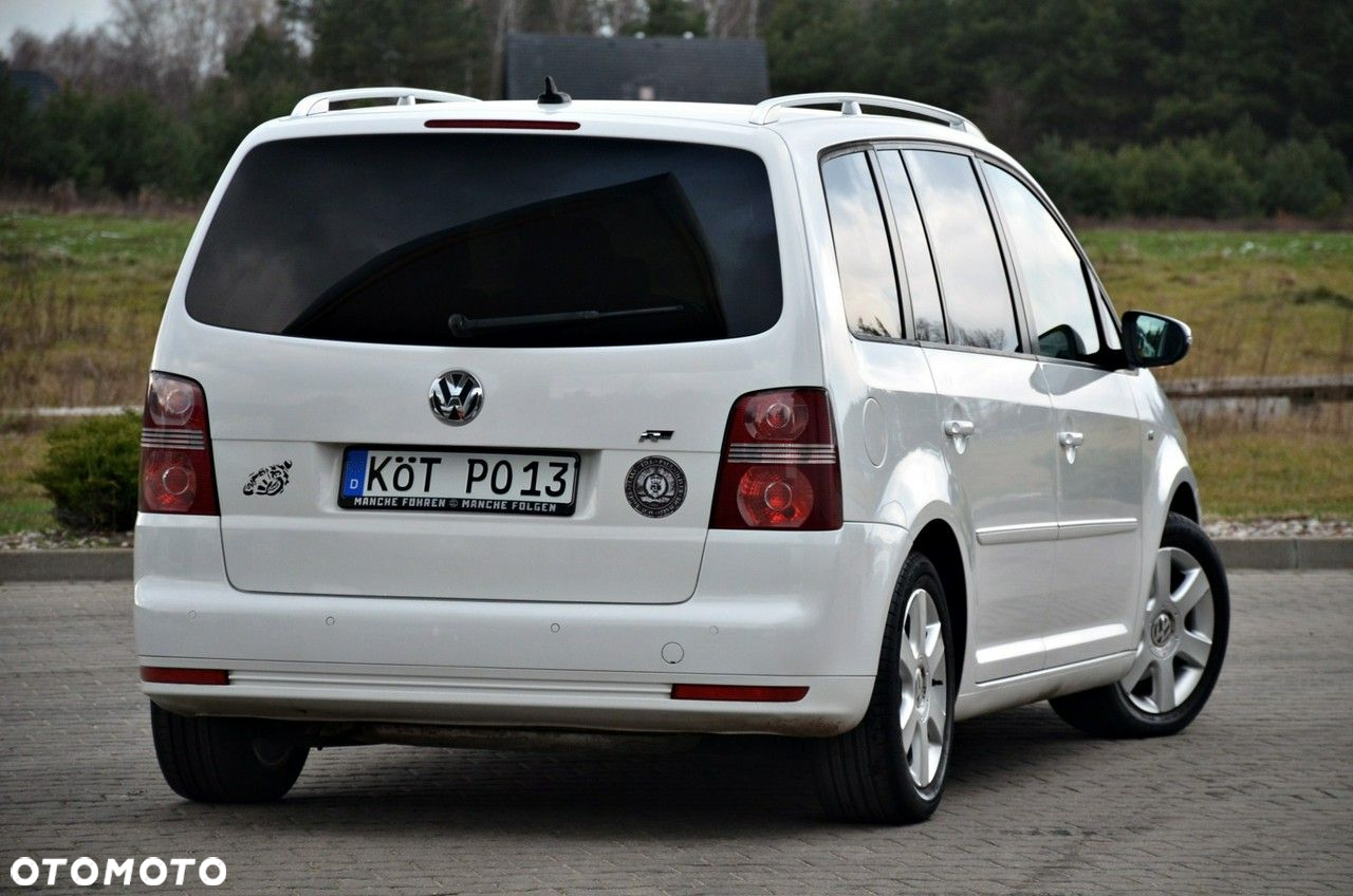 Volkswagen Touran - 26