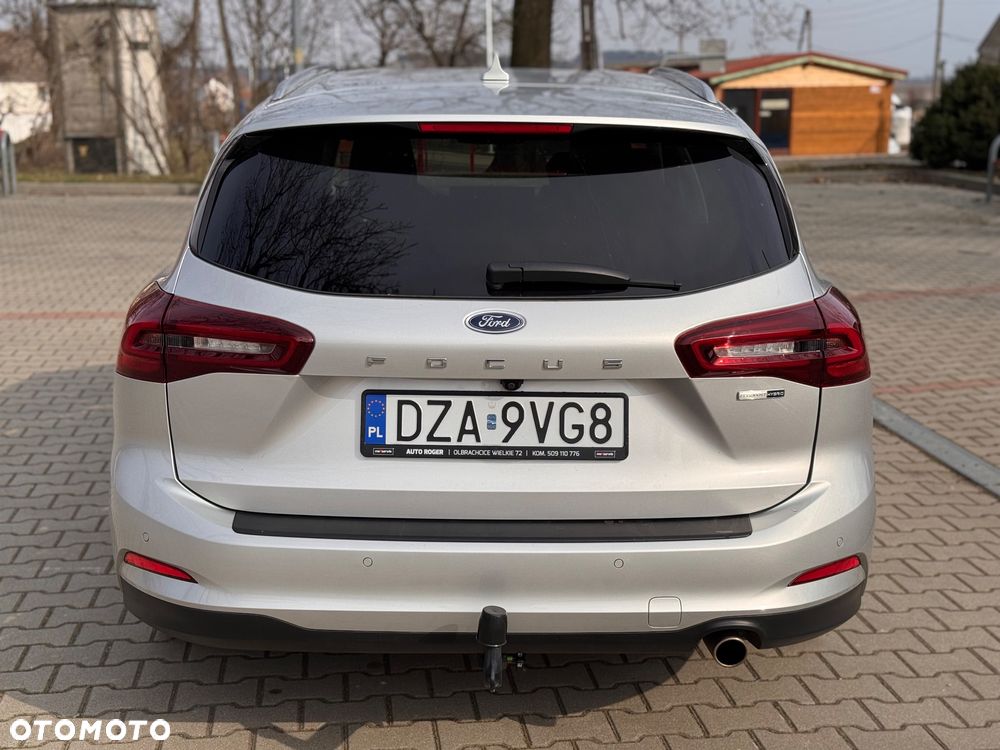 Ford Focus 1.0 EcoBoost Hybrid TITANIUM - 12