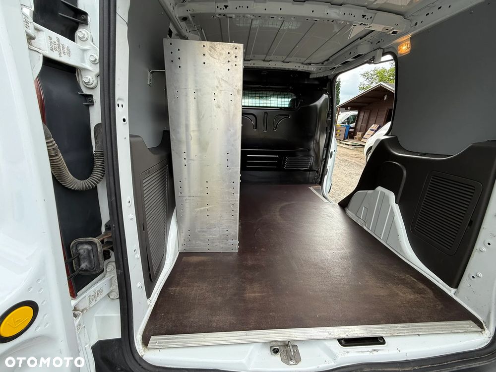 Ford Transit Connect - 8