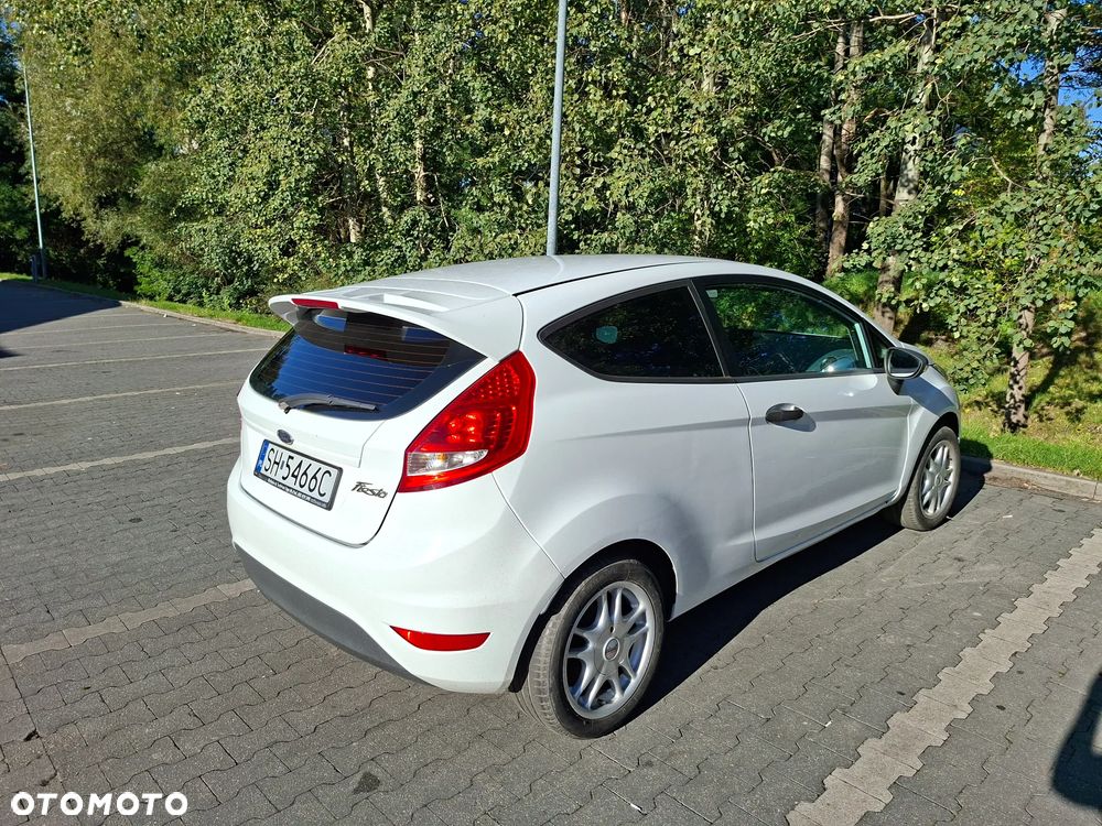 Ford Fiesta 1.25 Ambiente - 1