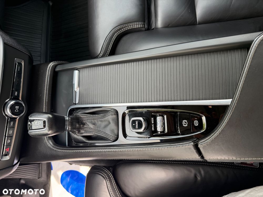 Volvo V90 T6 AWD Geartronic Momentum - 20