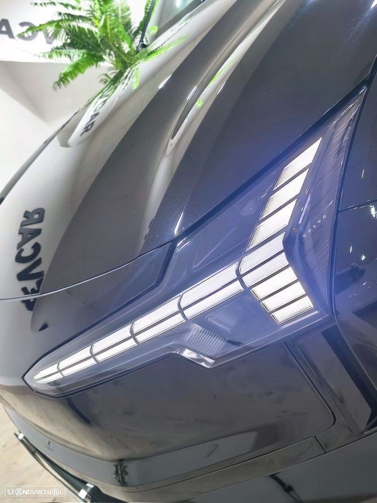 Volvo EX30 69 kWh Single Motor Extended Range Core - 24