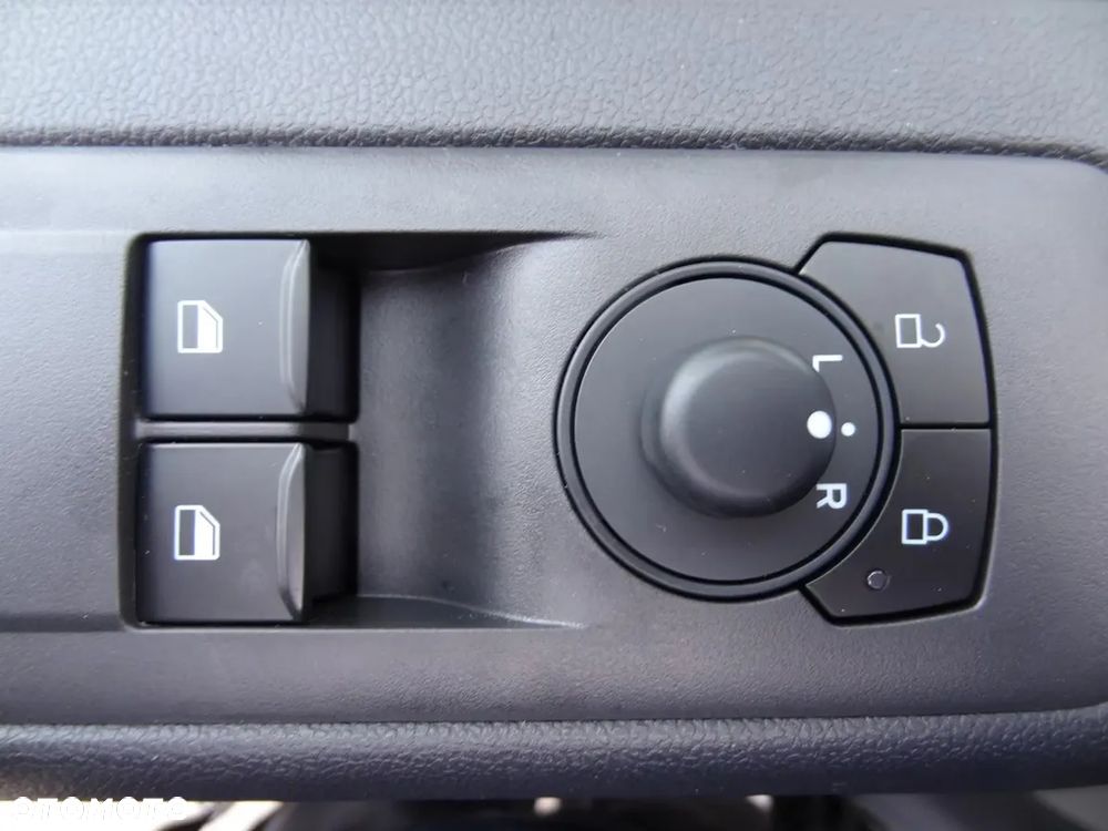 Ford TRANSIT CUSTOM 2.0 EcoBlue 150KM M6 FWD VAN TREND 320 L2 - 16