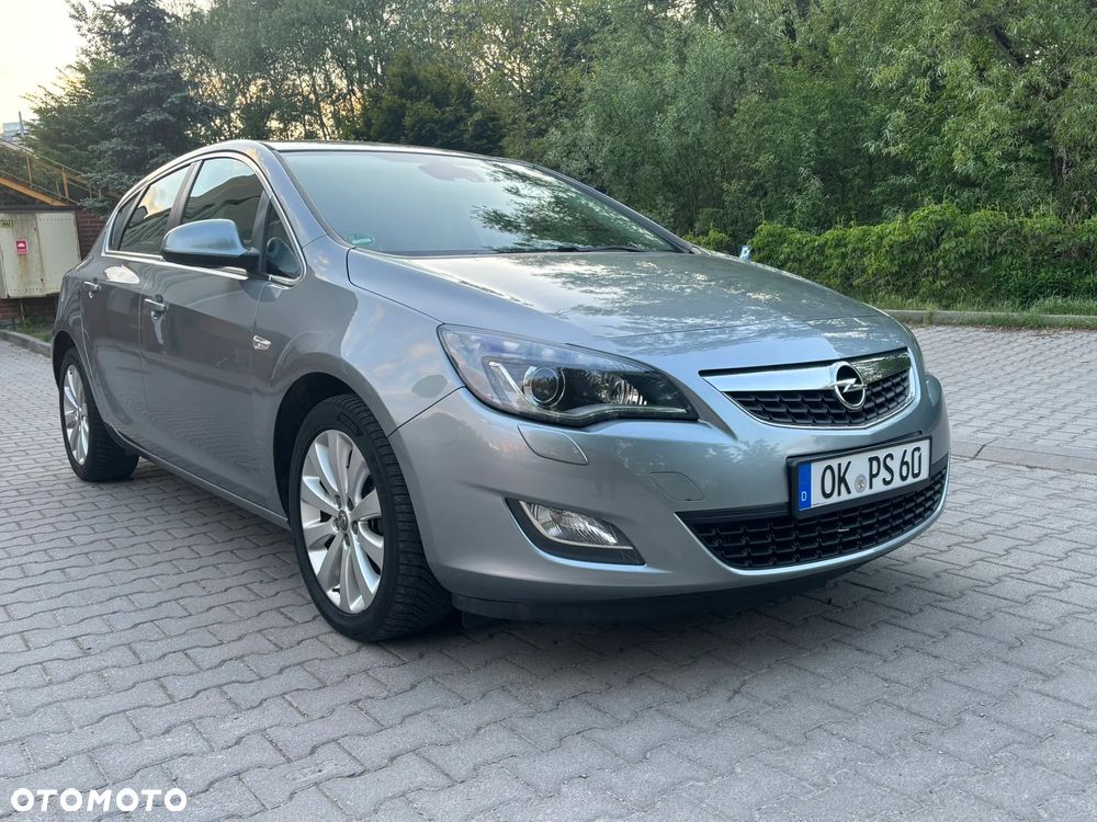 Opel Astra 1.6 Automatik Color Edition - 8