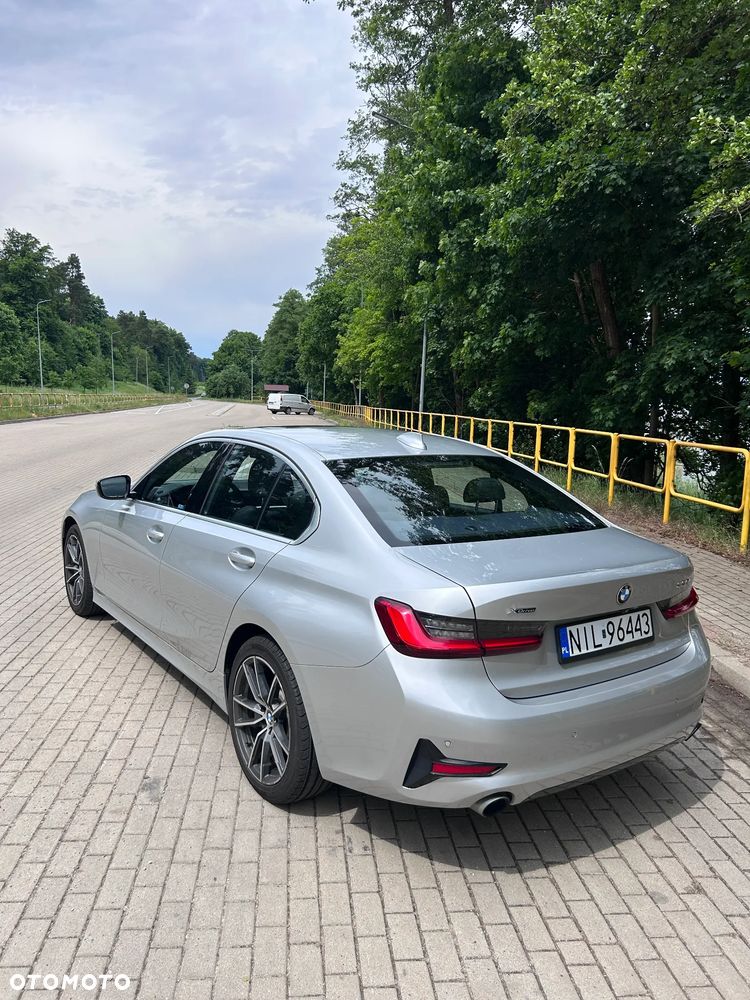 BMW Seria 3 330i Luxury Line sport - 8