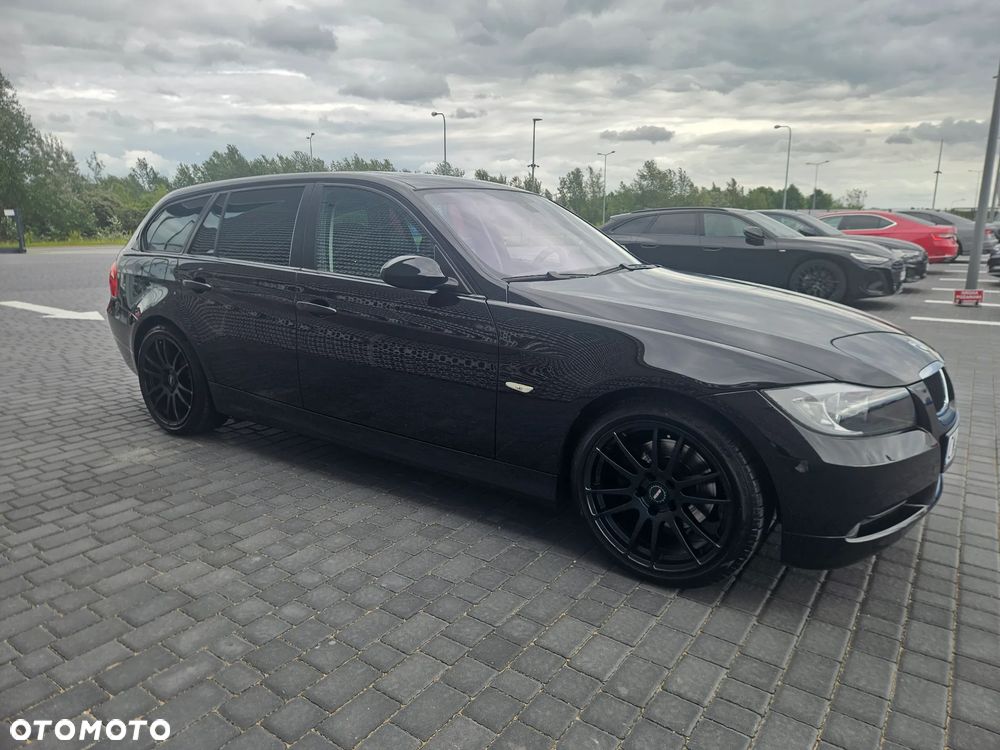 BMW Seria 3 318i - 8